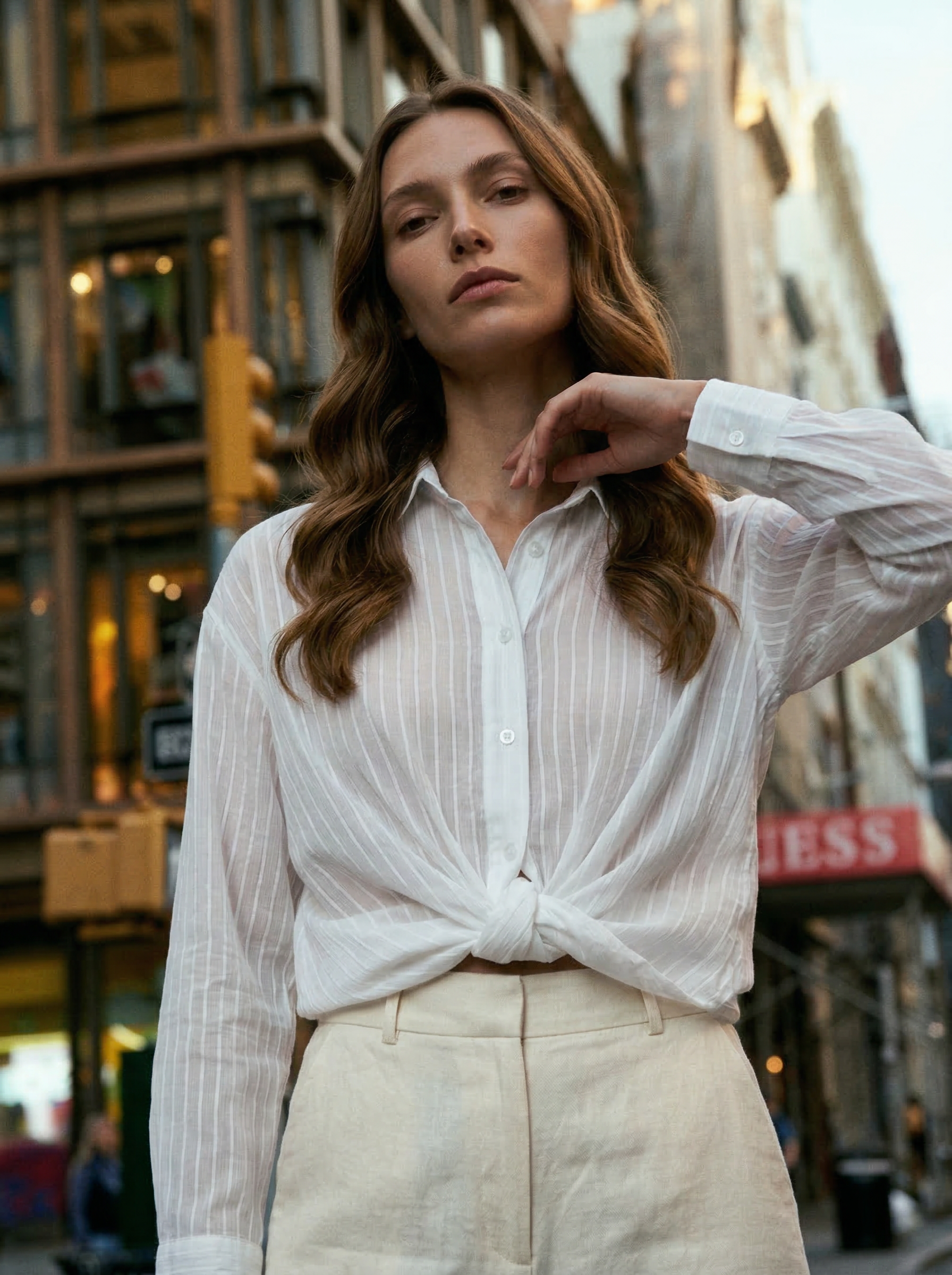 Bağlama Detaylı Krem Gömlek