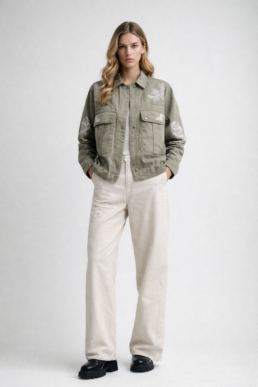 Haki Nakış Detaylı Ceket