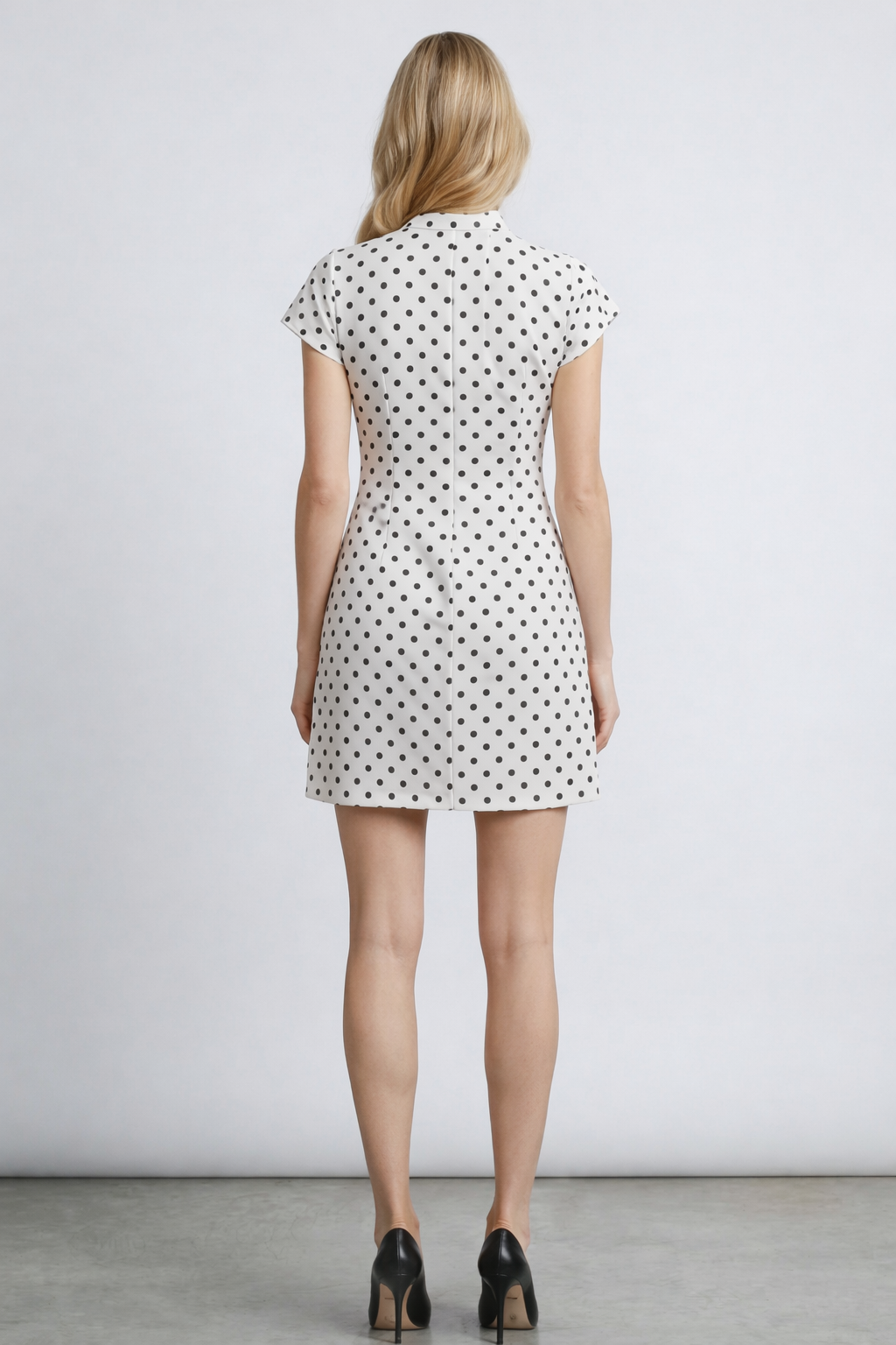 Ekru Siyah Puantiyeli Mini Elbise