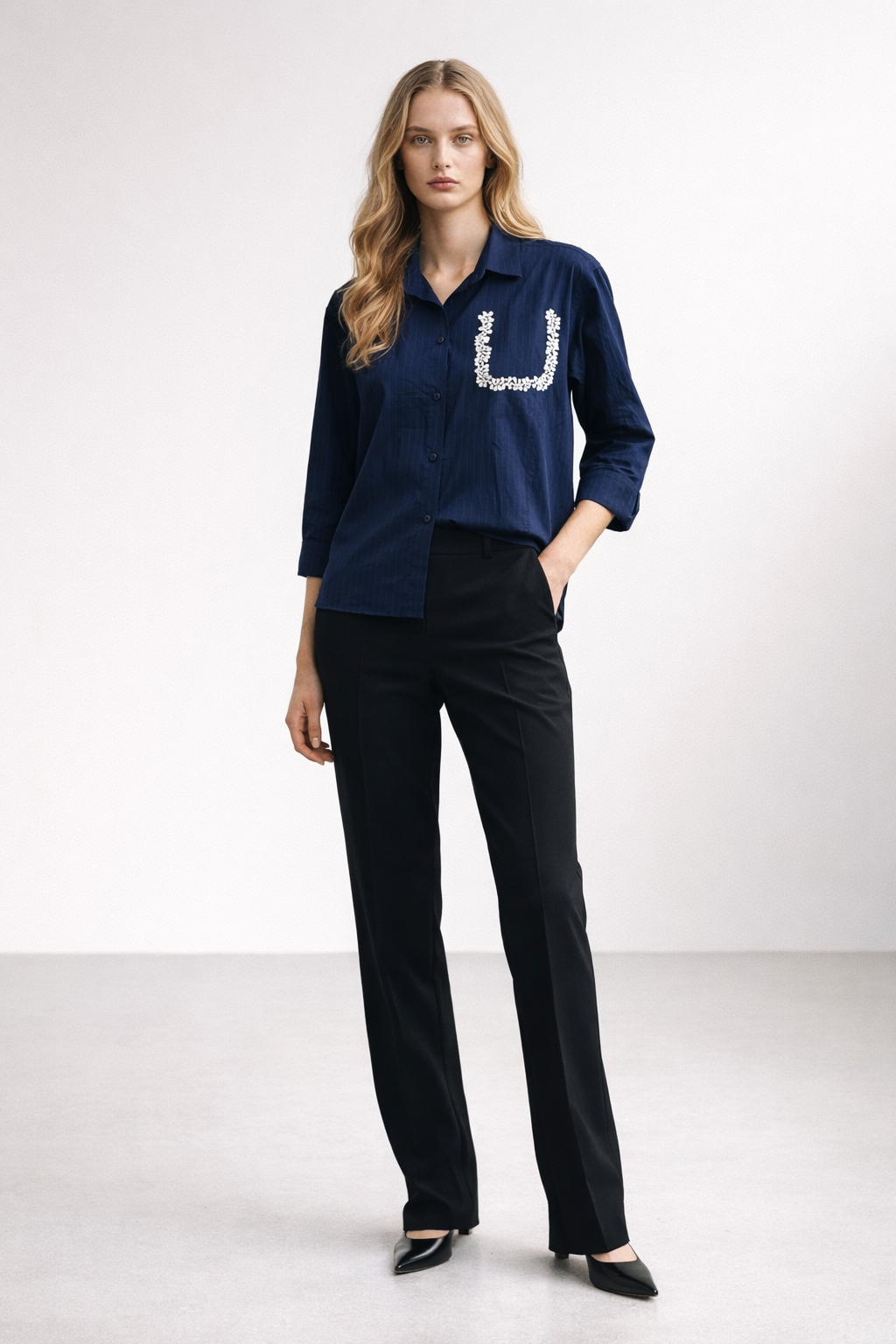 Cep Detaylı Çizgili Nakışlı Lacivert Gömlek