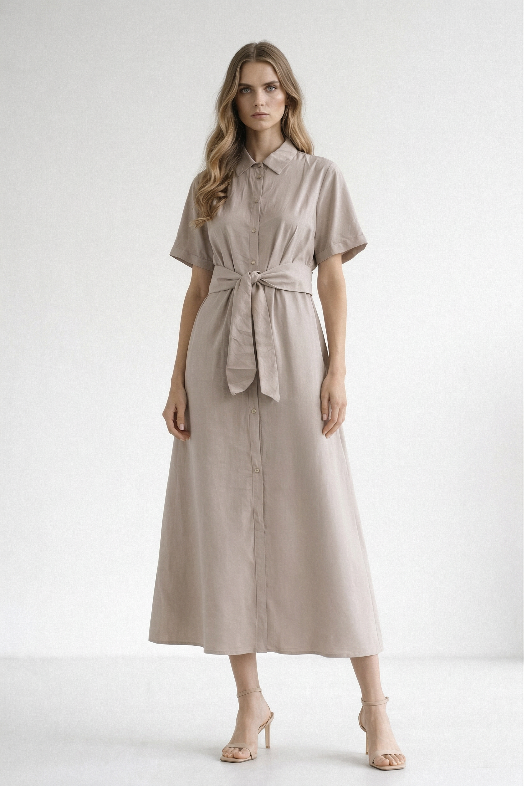 Kemer Detaylı Bej Gömlek Elbise