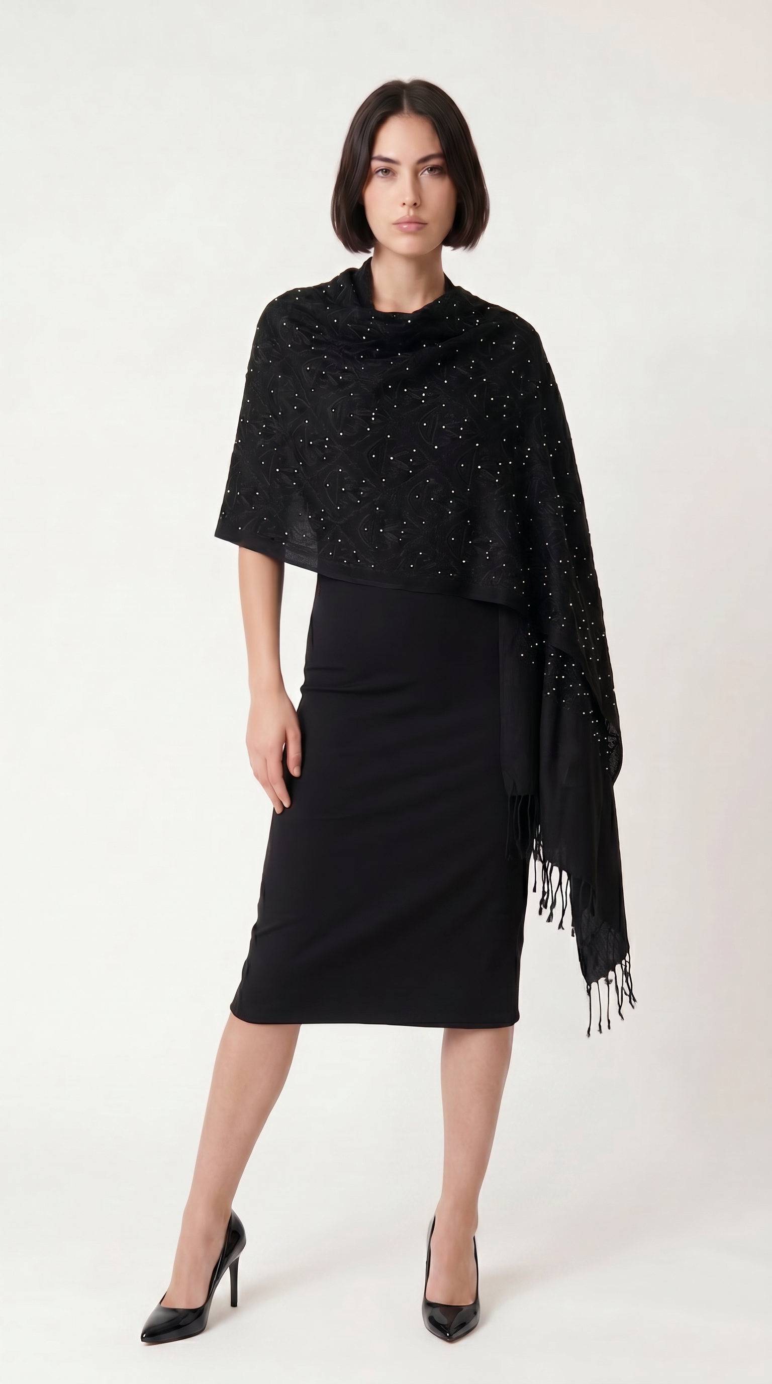 Siyah Taş İşlemeli Şal