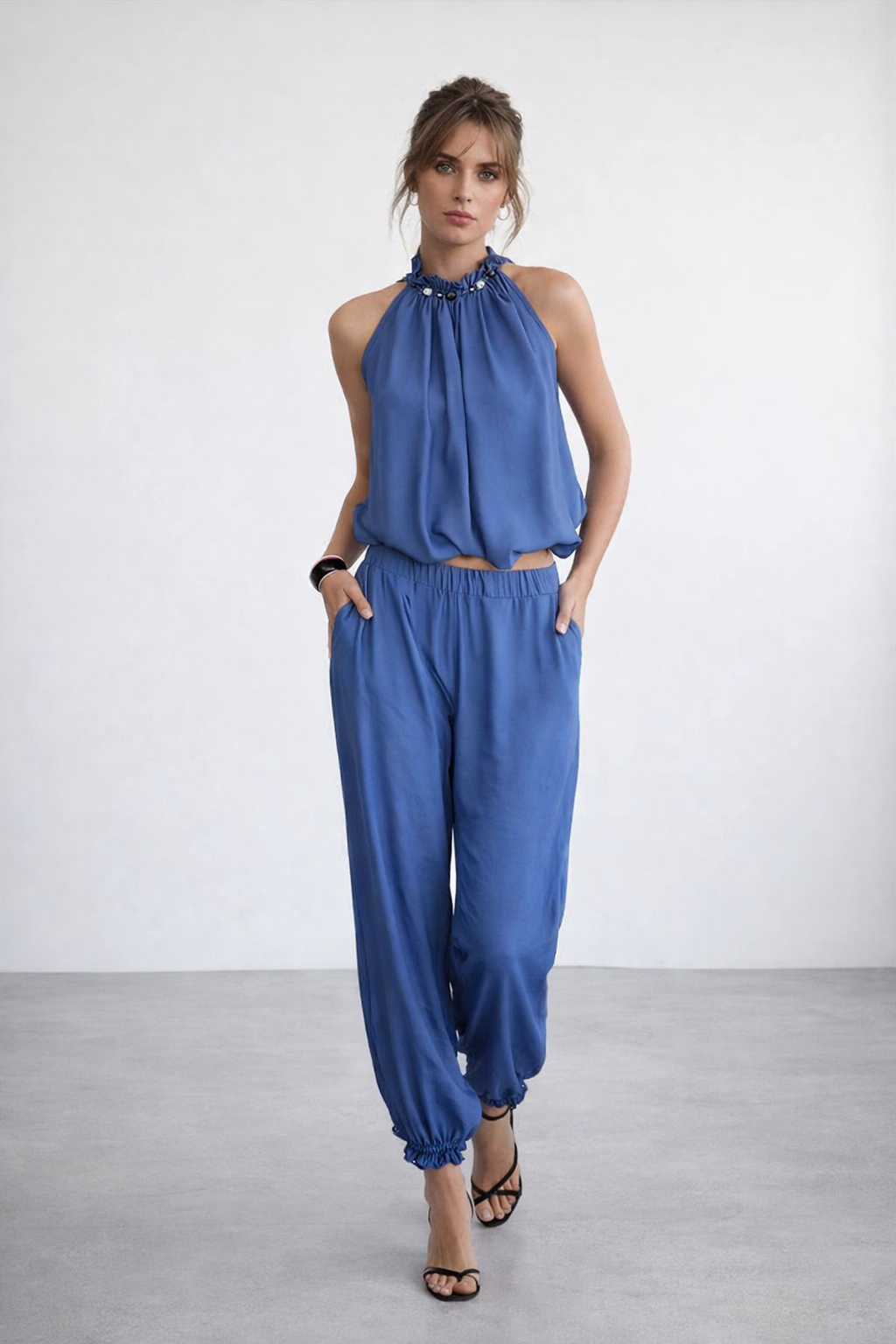 Saks Boncuk Detaylı Kolsuz Bluz ve Şalvar Pantolon İkili Takım