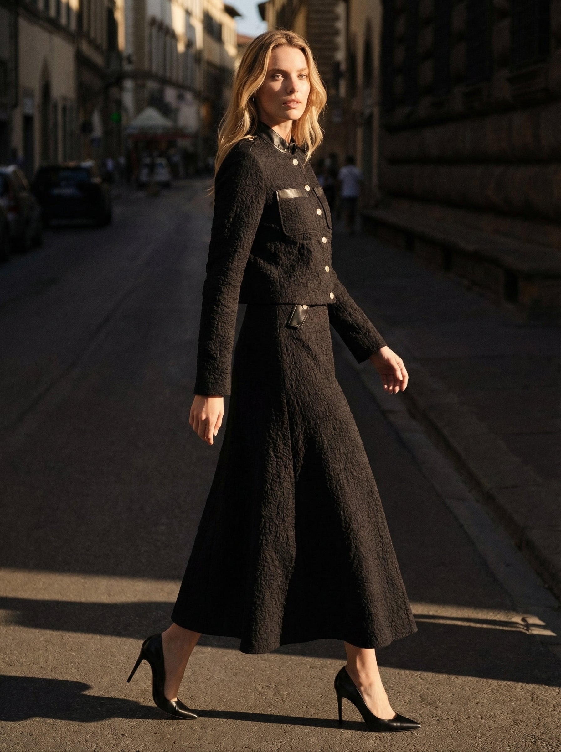 Siyah Dokulu Ceket ve Etek Takım