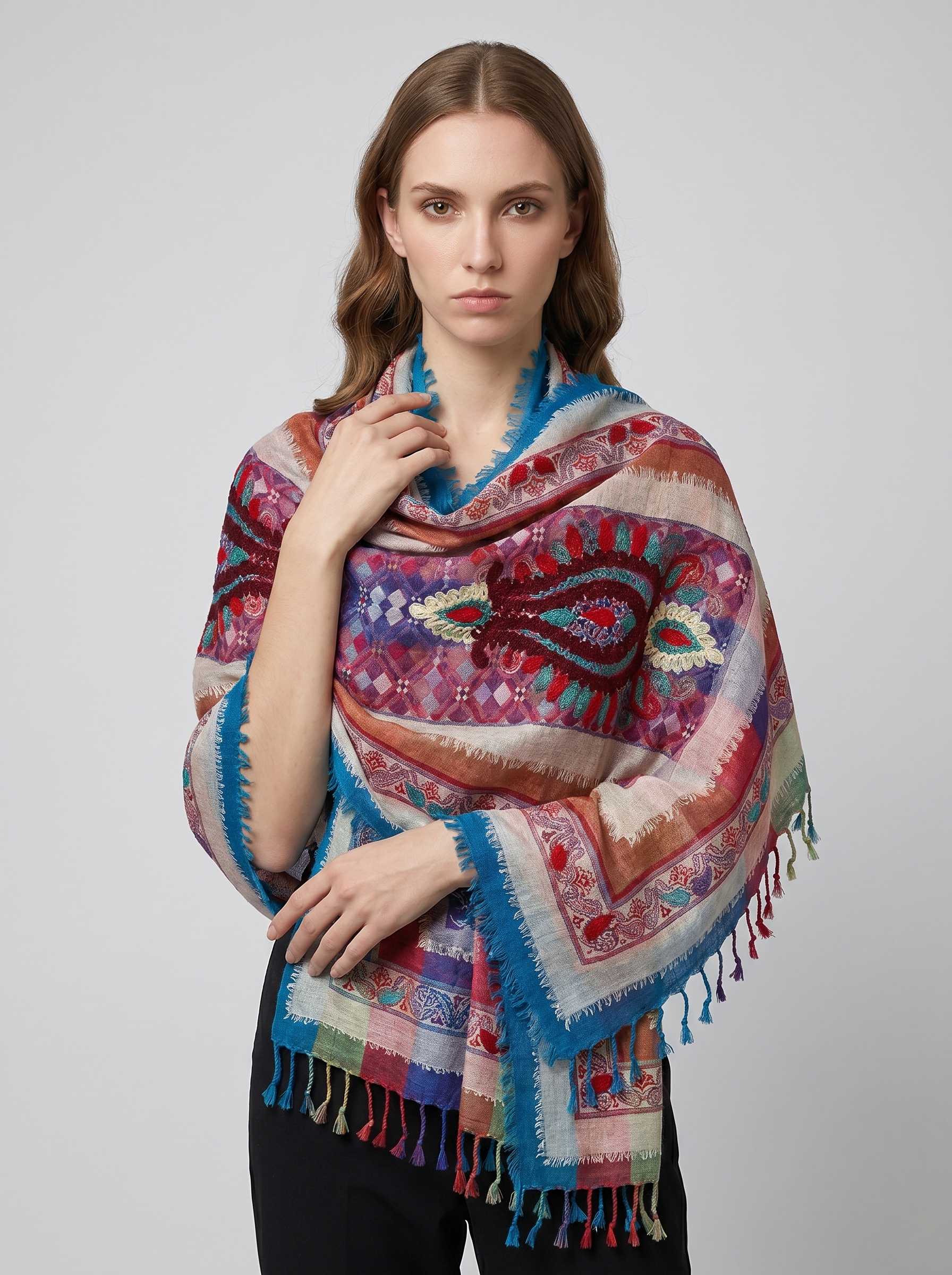3 Boyutlu Nakiş Detaylı Etnik Şal