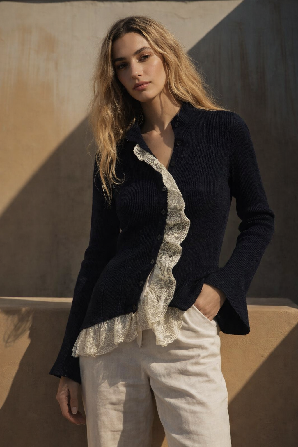 Dantel Detaylı Triko Hırka