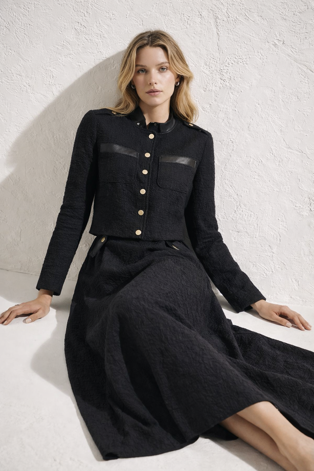 Siyah Dokulu Ceket ve Etek Takım