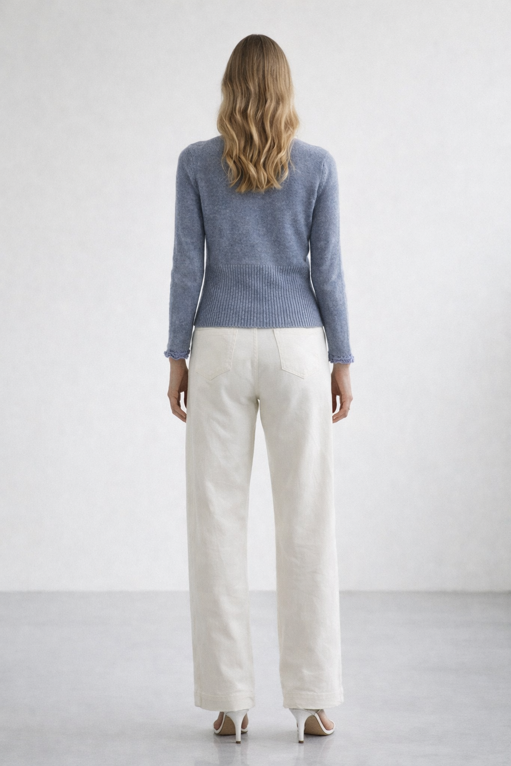 Mavi Dantel Detaylı Triko Hırka