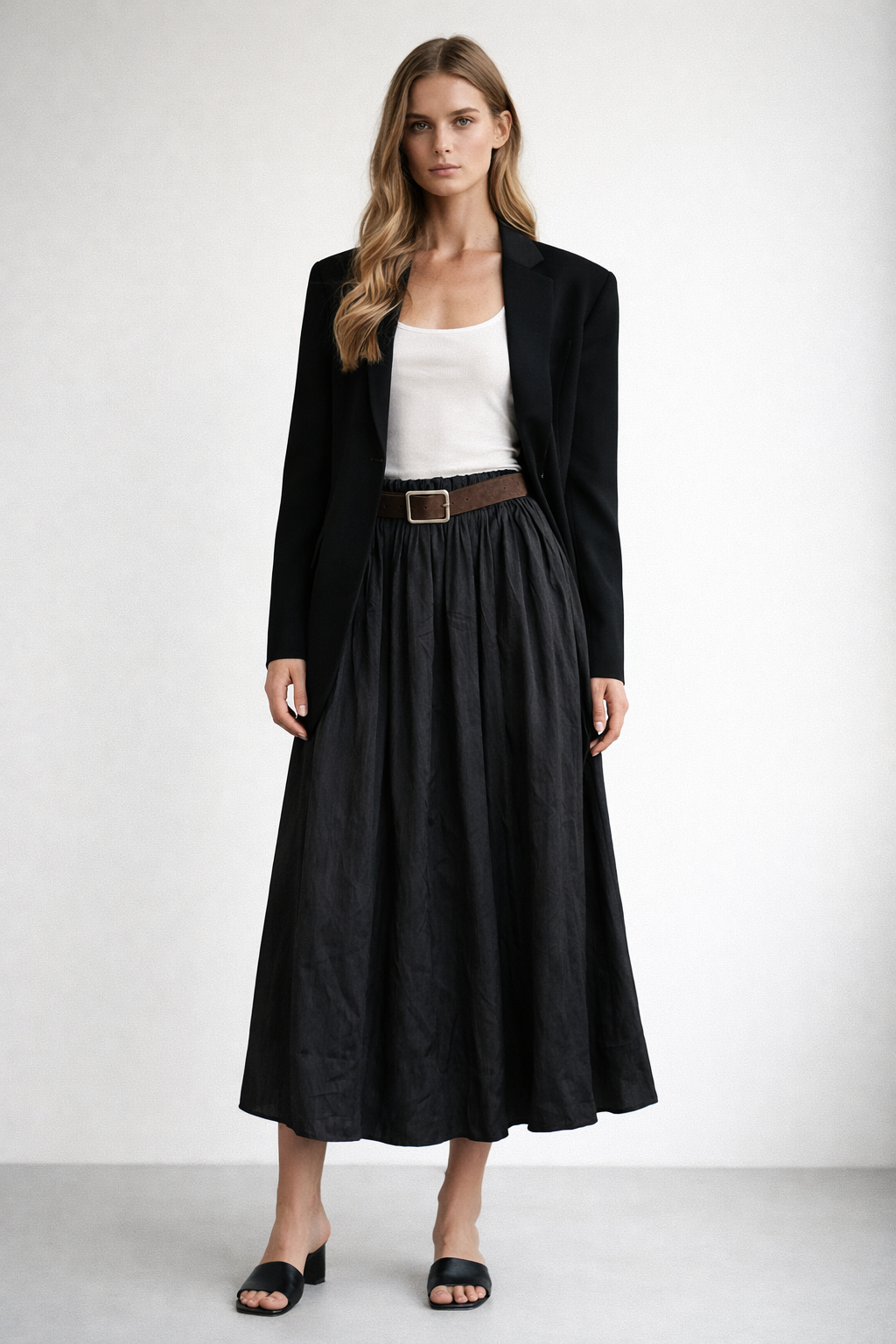 Süet Kemer Detaylı Midi Etek