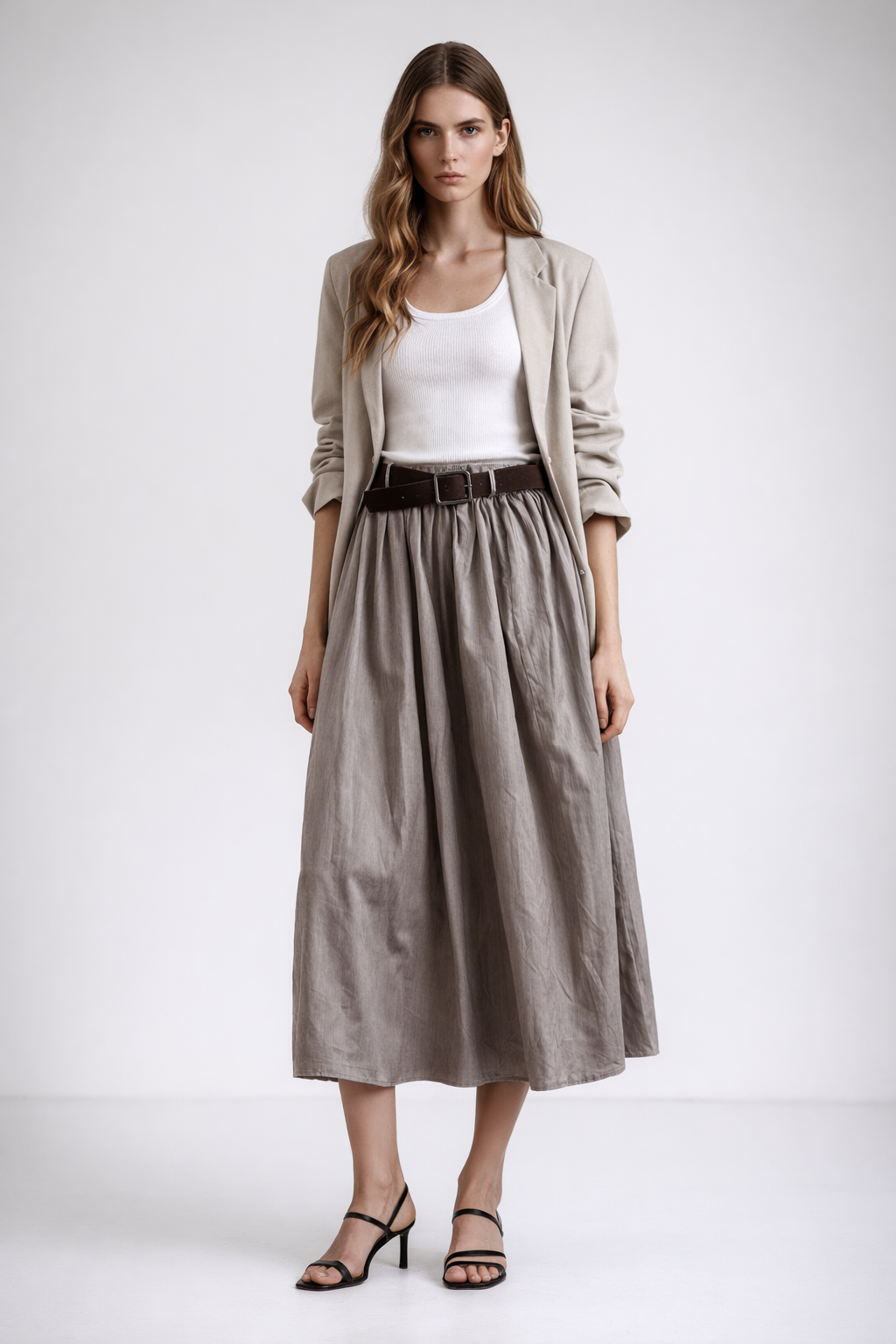 Süet Kemer Detaylı Taş Rengi Midi Etek