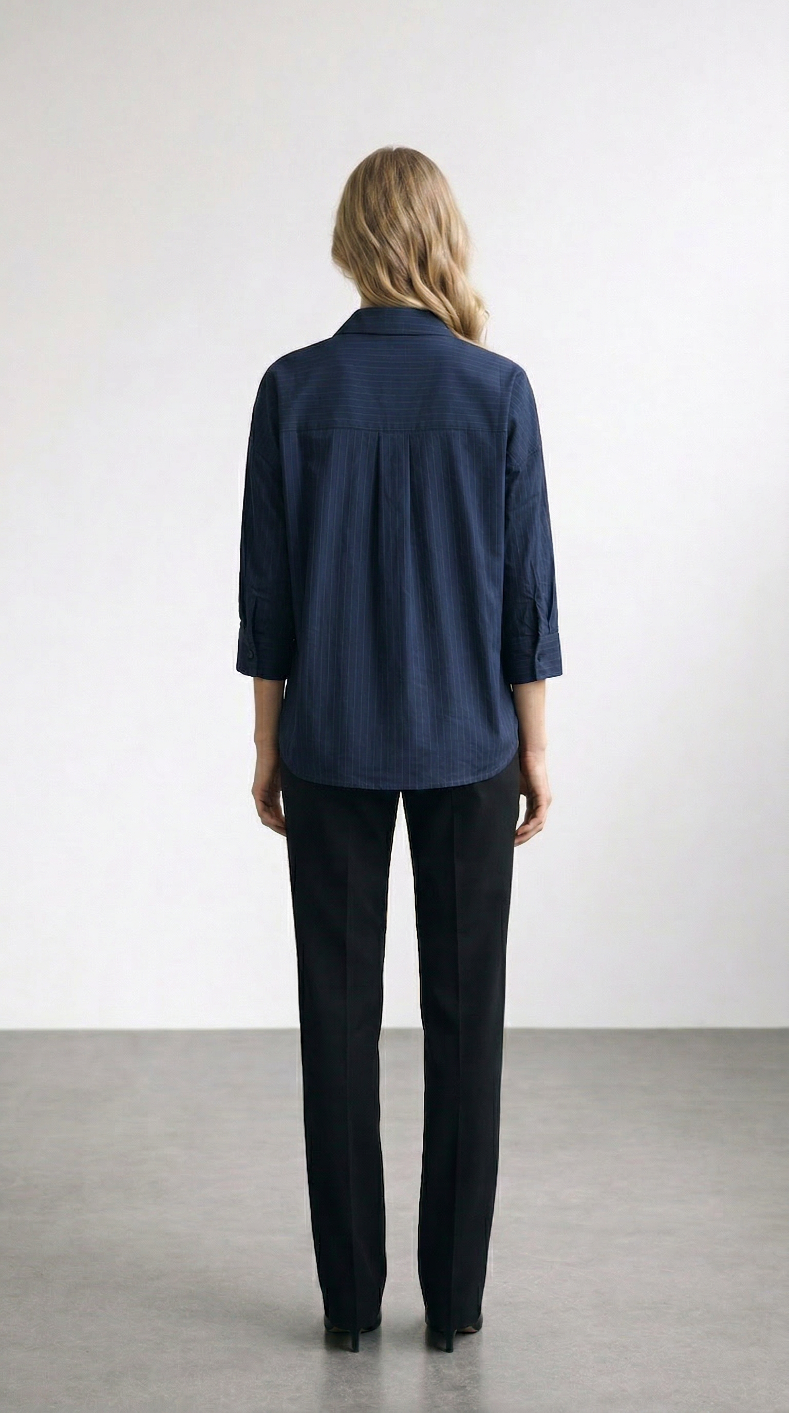 Cep Detaylı Çizgili Nakışlı Lacivert Gömlek