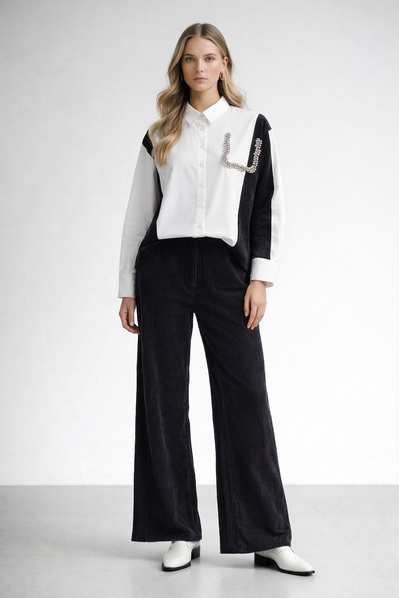 Kontrast Detaylı Rahat Kesim Gömlek Pantolon Takım