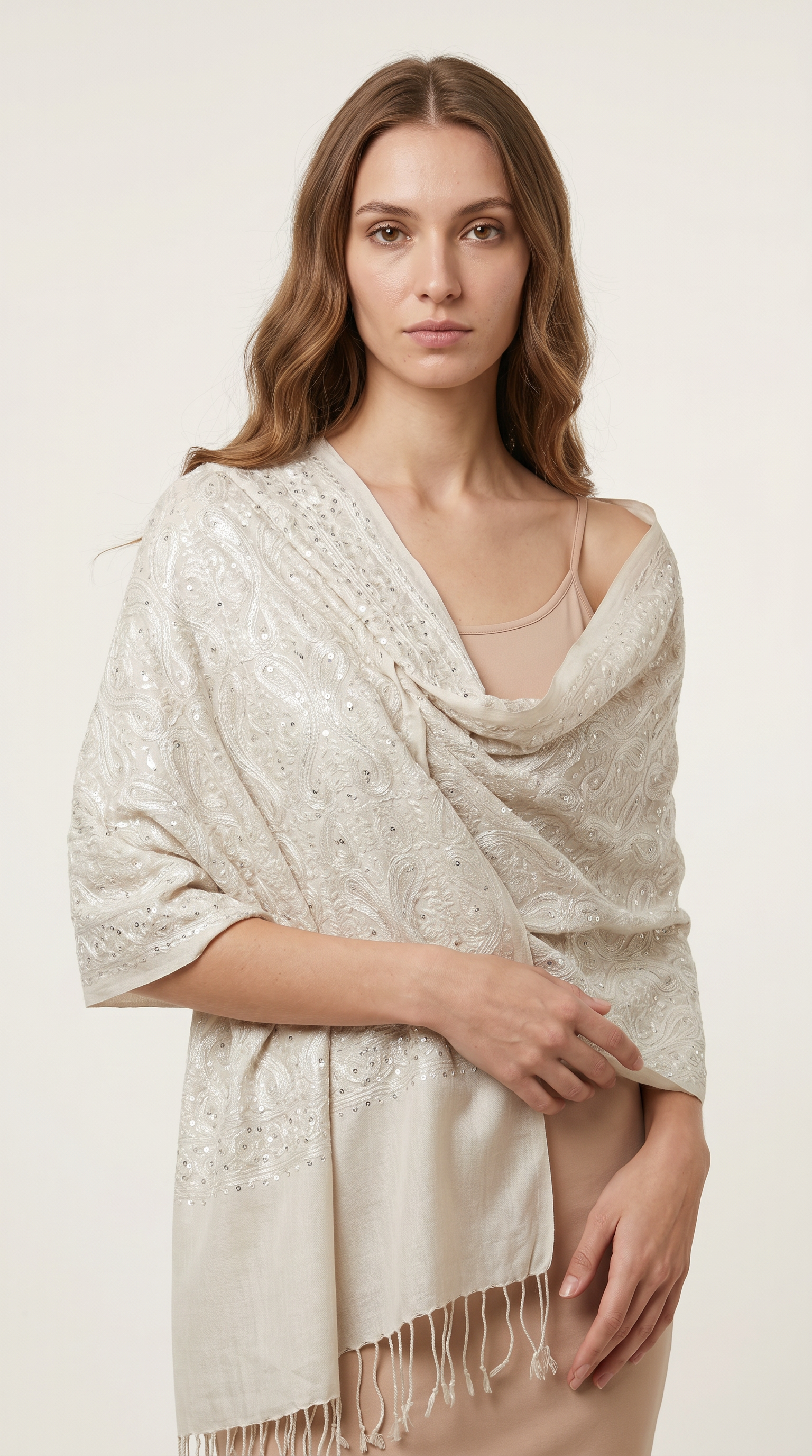Ekru Taş İşlemeli Şal